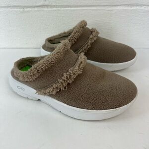 OOFOS OOcoozie Fleece Mules, 8